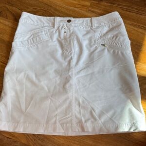 Elegant White Mini Skirt